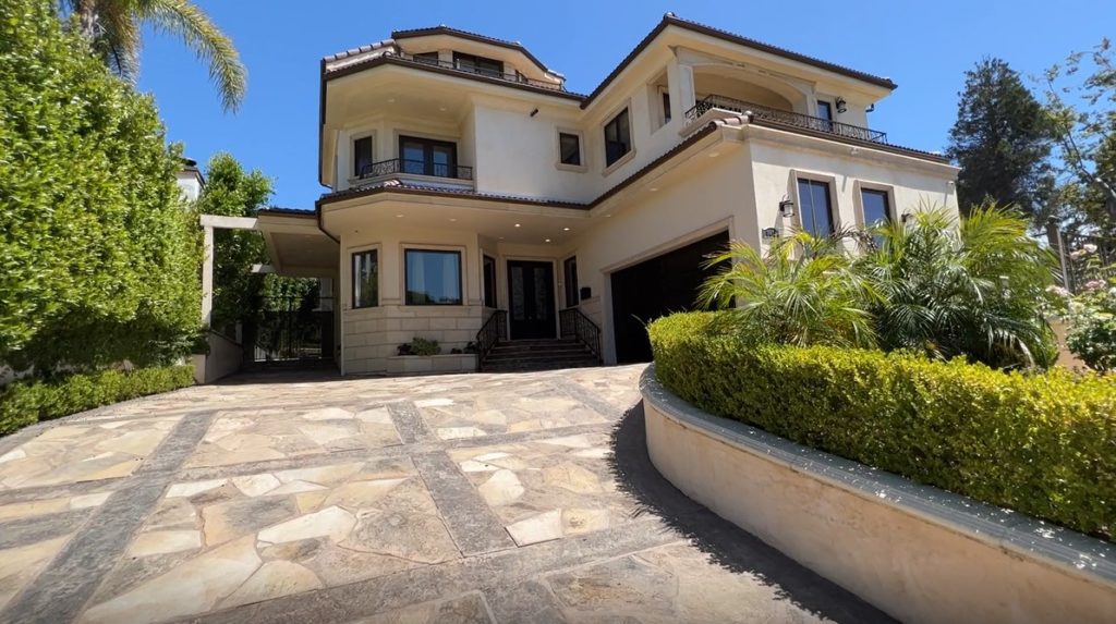 Lightfully Beverly Hills RTC - Lightfully Behavioral Health - Mental Health & Anxiety Disorder Treatment in Los Angeles