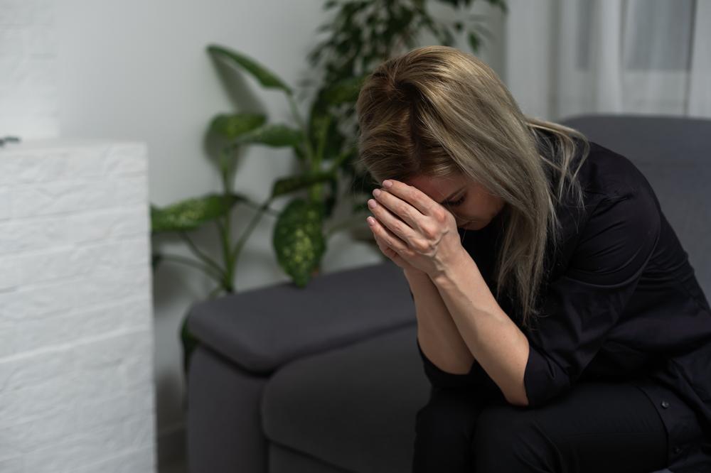 Are you struggling with complicated grief? This is what treatment may look like for you